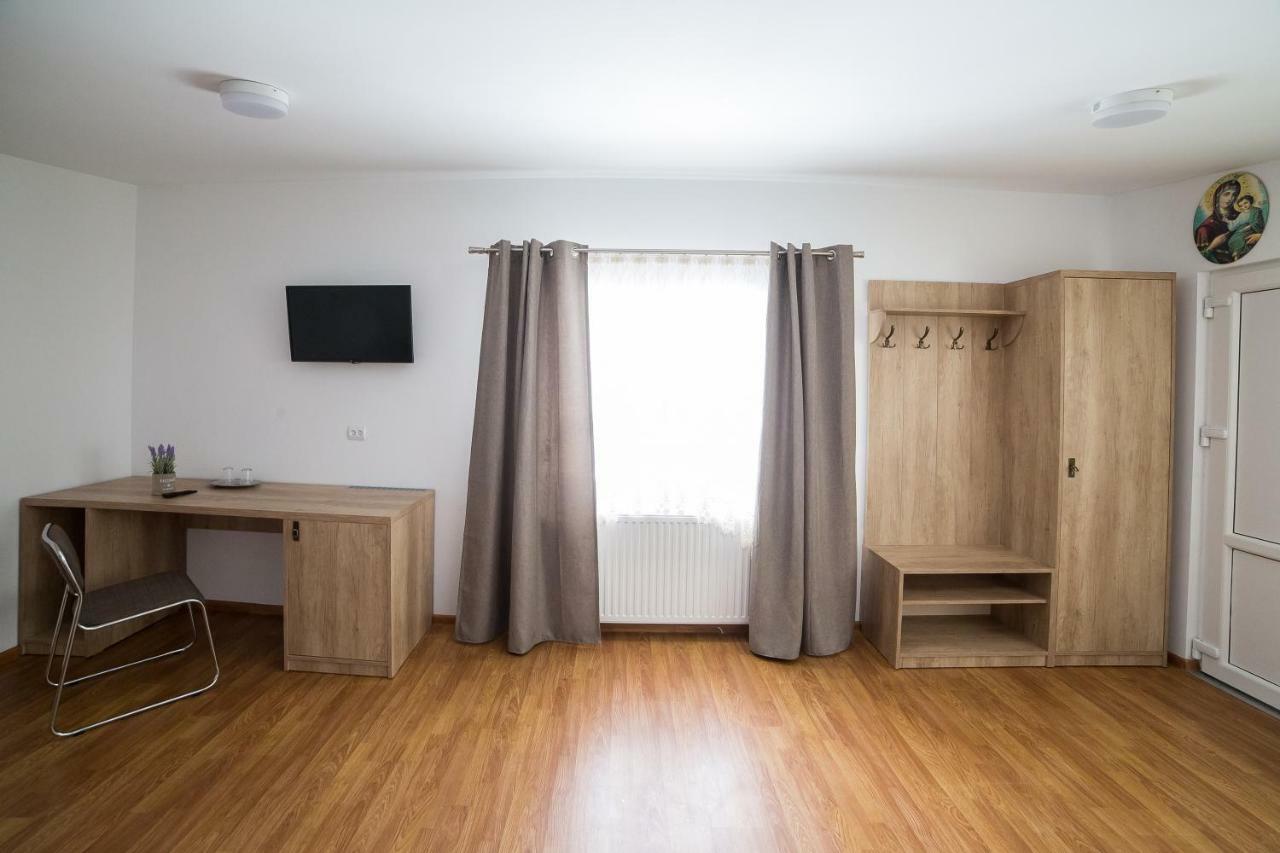 招待所 Casa Burduhos